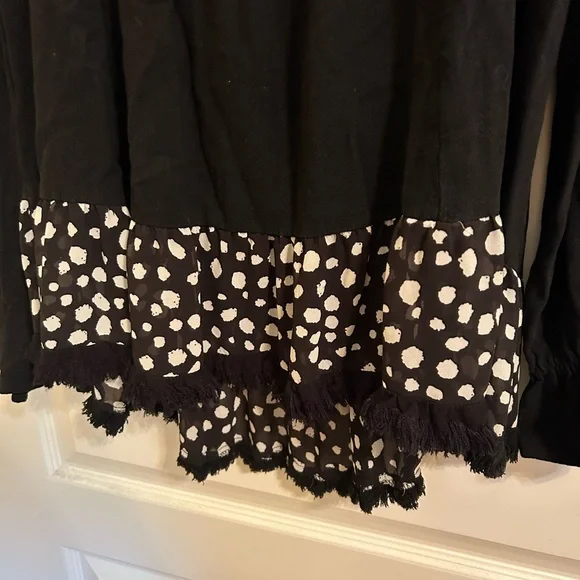 Umgee Black Polka Dot Women's blouse - Picture 3 of 4